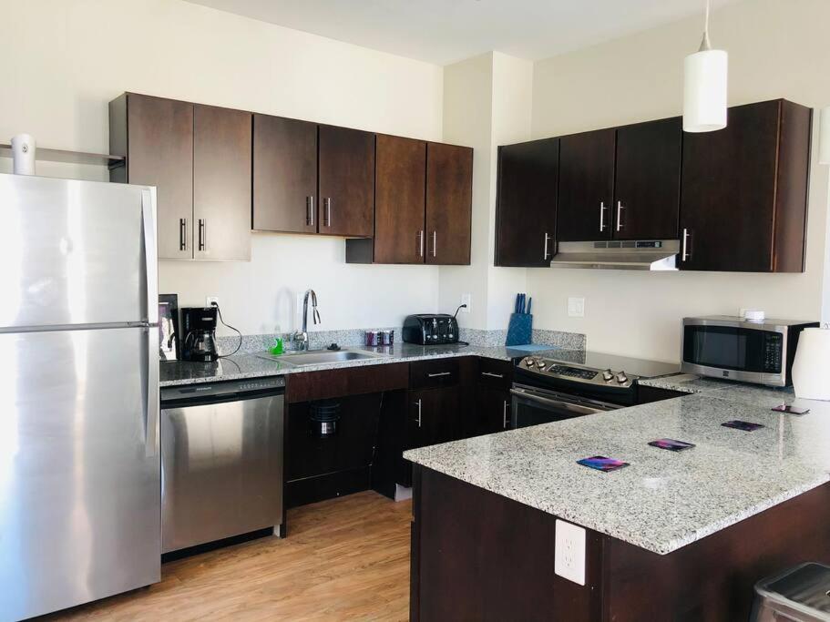 King Size In Heart Of Downtown * Columbus