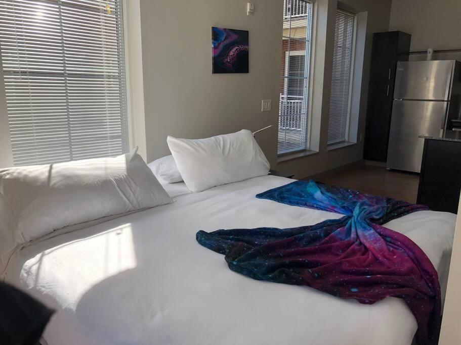 King Size In Heart Of Downtown